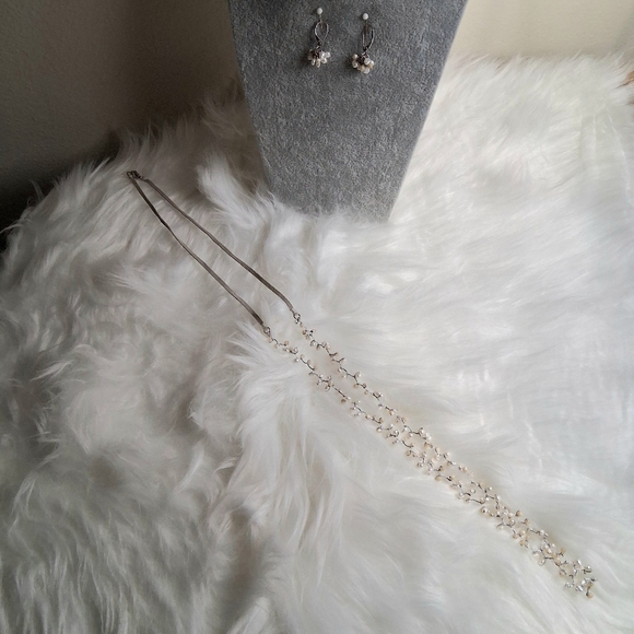 Danity Pearl Like And Threaded Necklace And Earrings Set - Picture 2 of 8